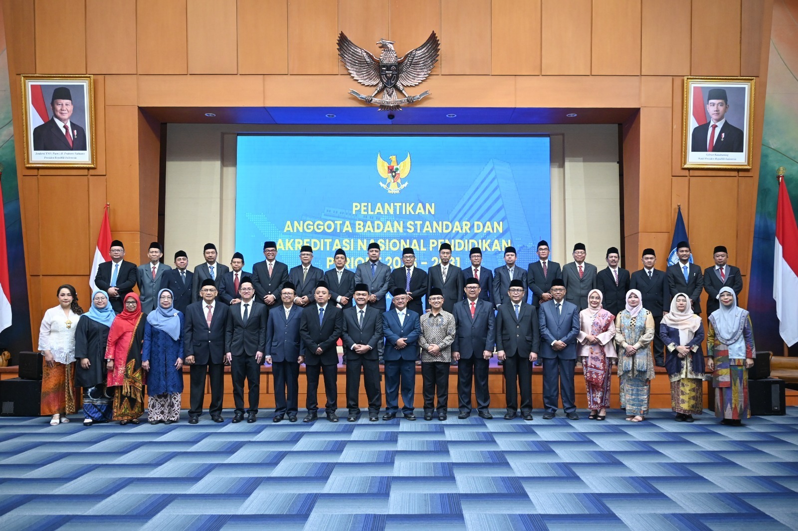 Mendikdasmen Lantik Anggota BSANP, Perkuat Fondasi Penjaminan Mutu Pendidikan Nasional