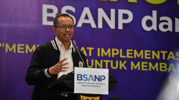 Standar dan Akreditasi Pendidikan Membangun Budaya Mutu